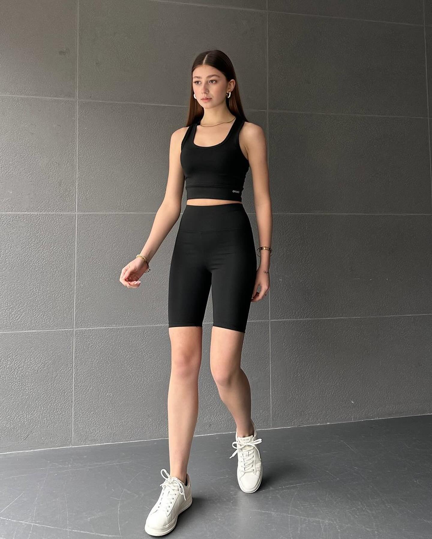 Set sport Oysho bra colanți scurți art.90300