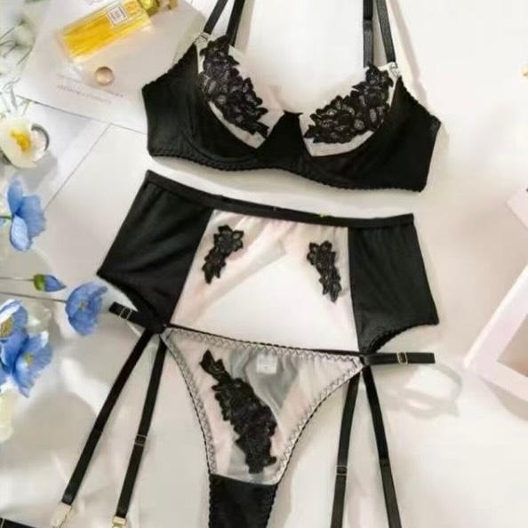 Set sutien și chiloție art.3400 - imagine 2