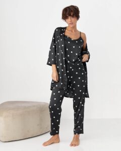 Set din 3 piese halat maiou pantaloni art. 42900